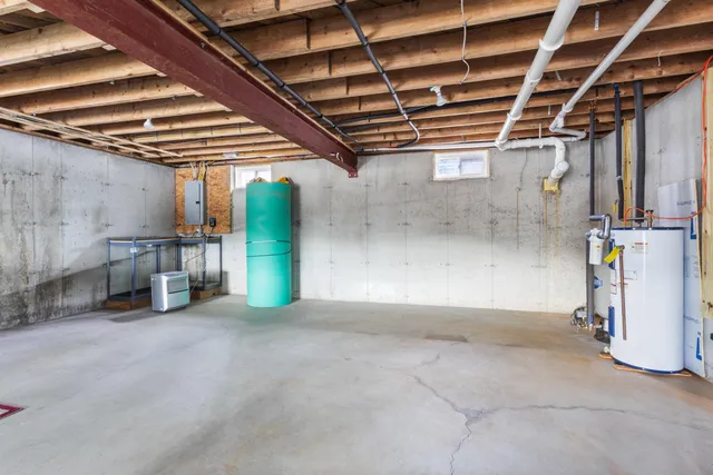 $750,000 | 22 White House Cove Road, Lyman, ME 04002