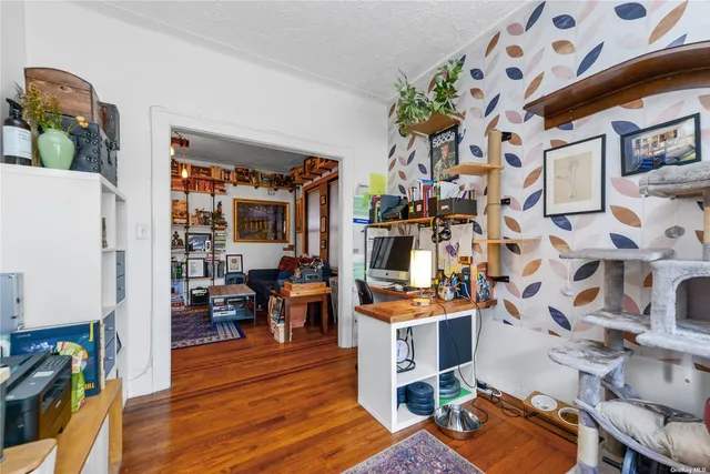 $1,600,000 | 26-21 30th Street | Astoria