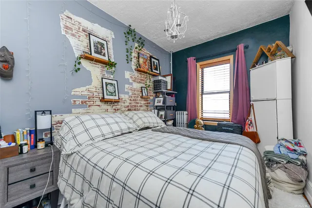 $1,600,000 | 26-21 30th Street | Astoria