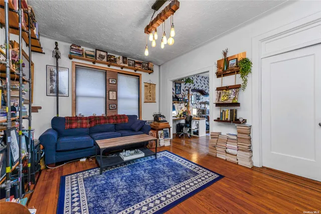 $1,600,000 | 26-21 30th Street | Astoria