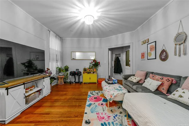 $1,600,000 | 26-21 30th Street | Astoria