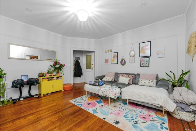 $1,600,000 | 26-21 30th Street | Astoria