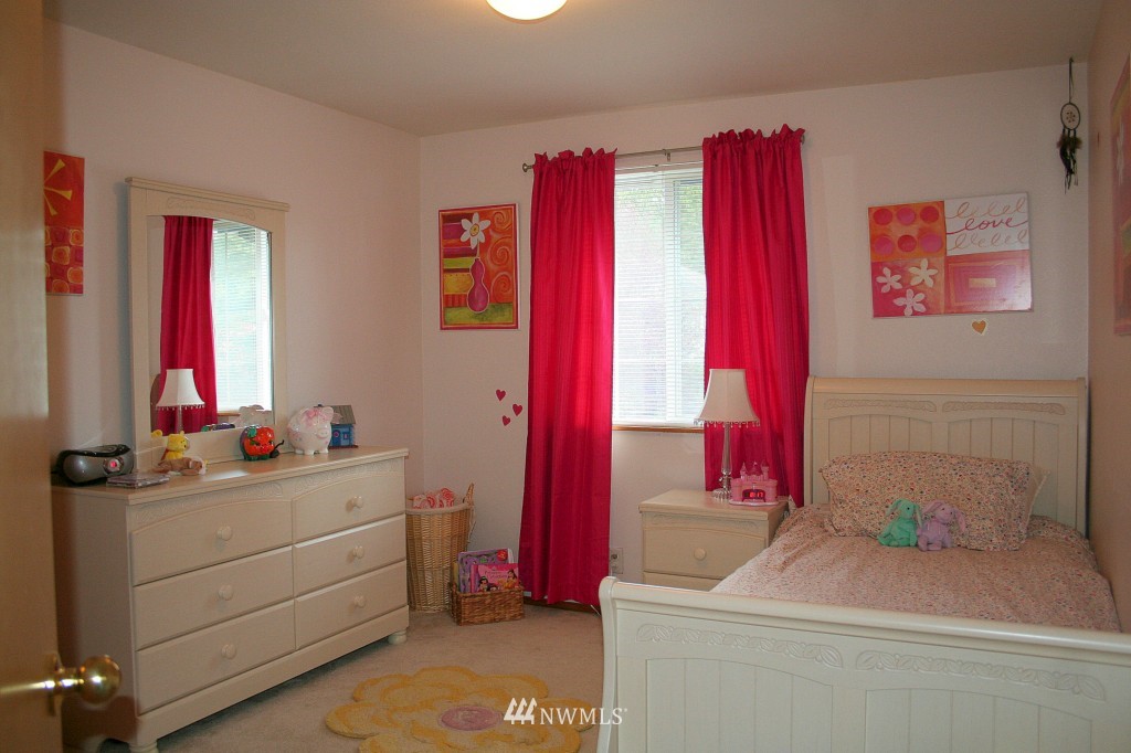 18932 1st Avenue Southeast Bothell, WA 98012 - Photo 12 of 18 Gallery Image 12