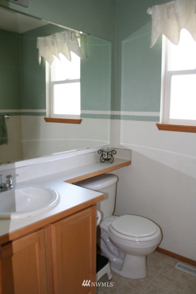18932 1st Avenue Southeast Bothell, WA 98012 - Photo 9 of 18 Gallery Image 9