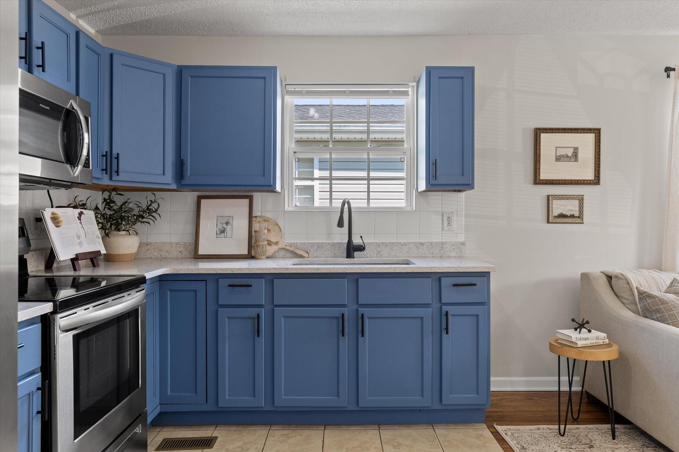 1815 Walker Road Chattanooga, TN 37404 - Photo 20 of 28 Kitchen