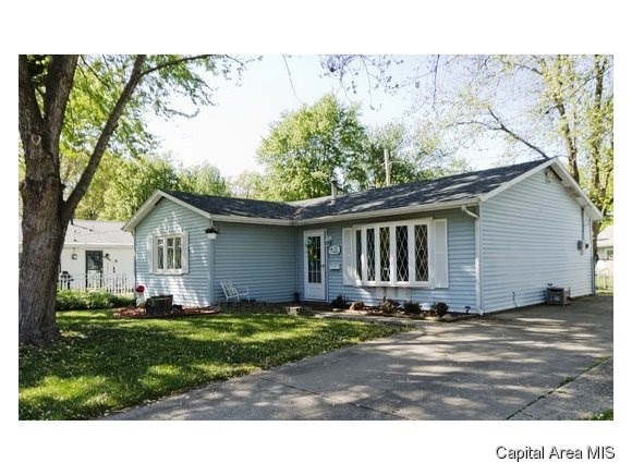 131 Dawn Drive Springfield, IL 62702 - Photo 1 of 15