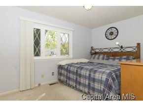 131 Dawn Drive Springfield, IL 62702 - Photo 10 of 15