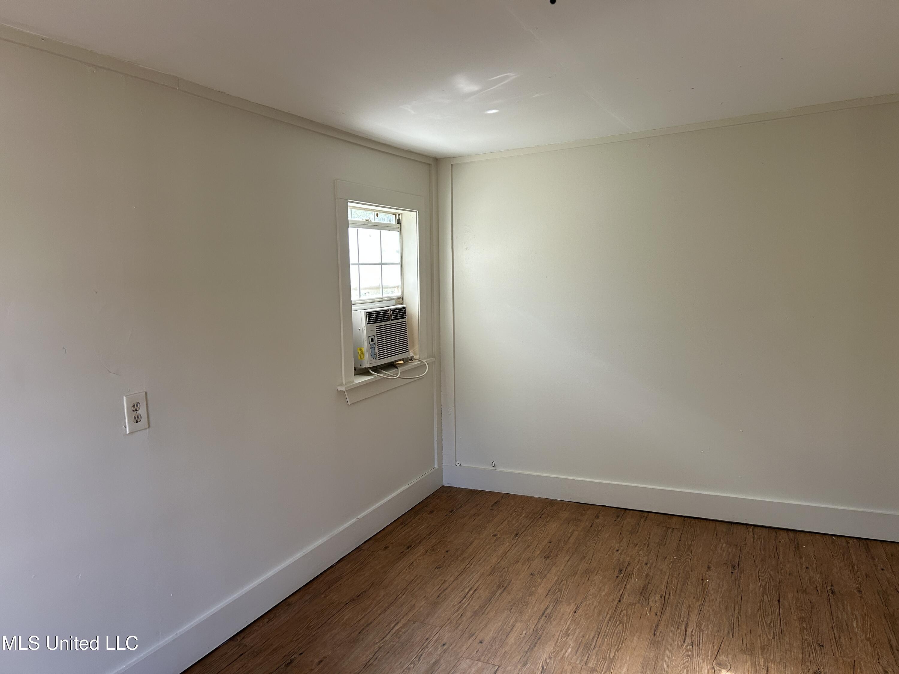 326 Oakhill Circle Clinton, MS 39056 - Photo 4 of 9 IMG_0631