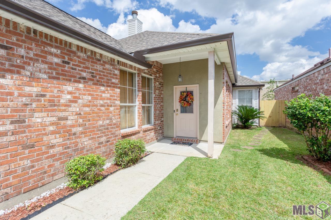 9591 Pecan Tree Drive Baton Rouge, LA 70810 - Photo 2 of 16