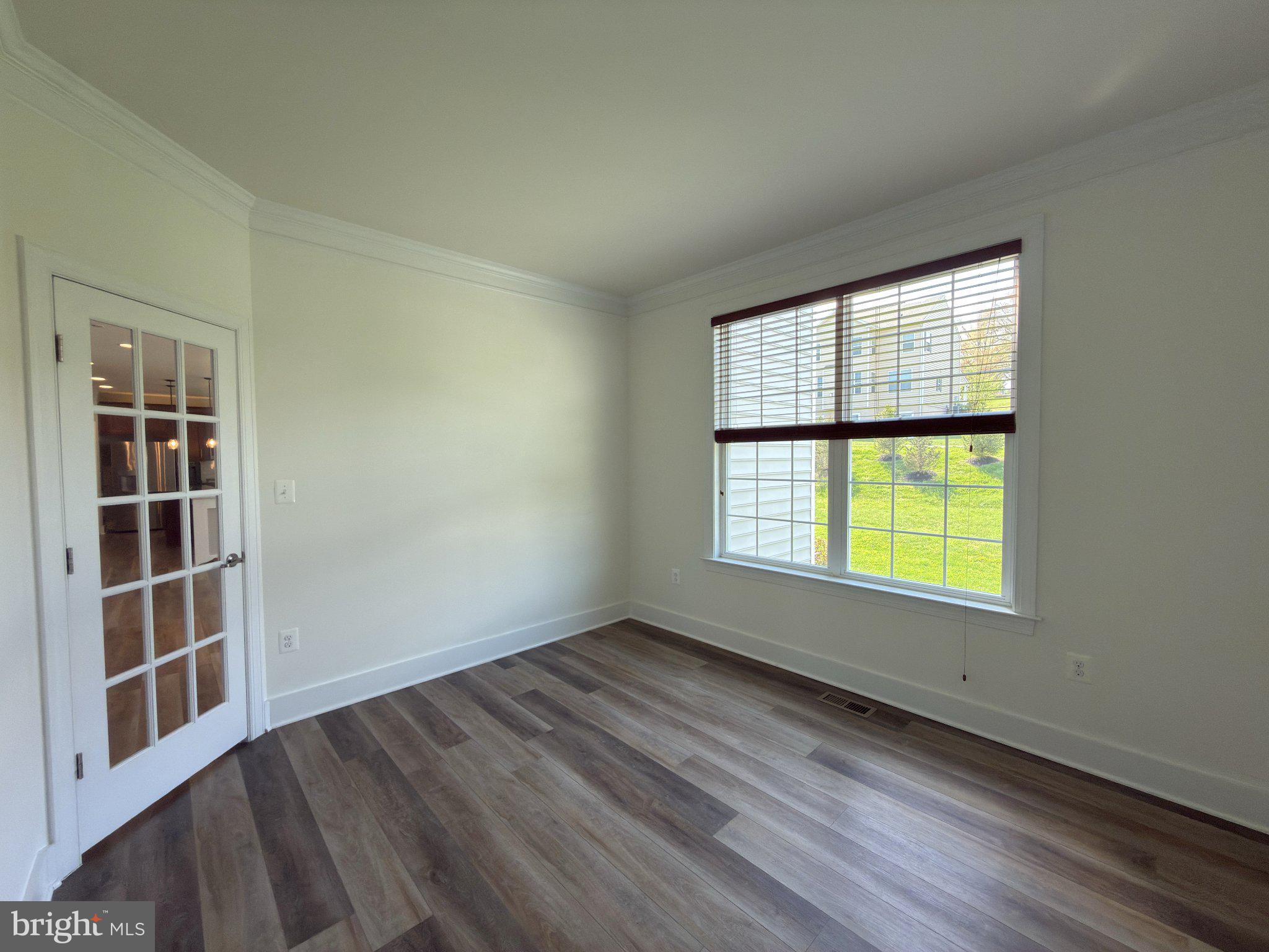 8 Ramsdell Court Round Hill, VA 20141 - Photo 21 of 59 8 RAMSDELL CT Library