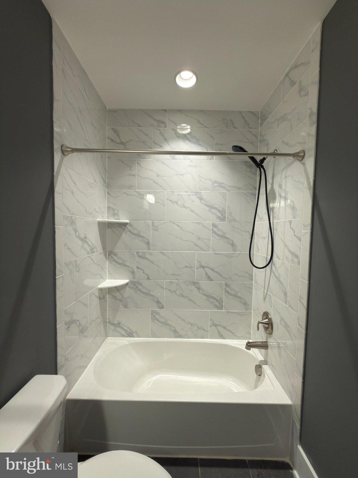 8 Ramsdell Court Round Hill, VA 20141 - Photo 54 of 59 8 RAMSDELL CT Lower Level Full Bath