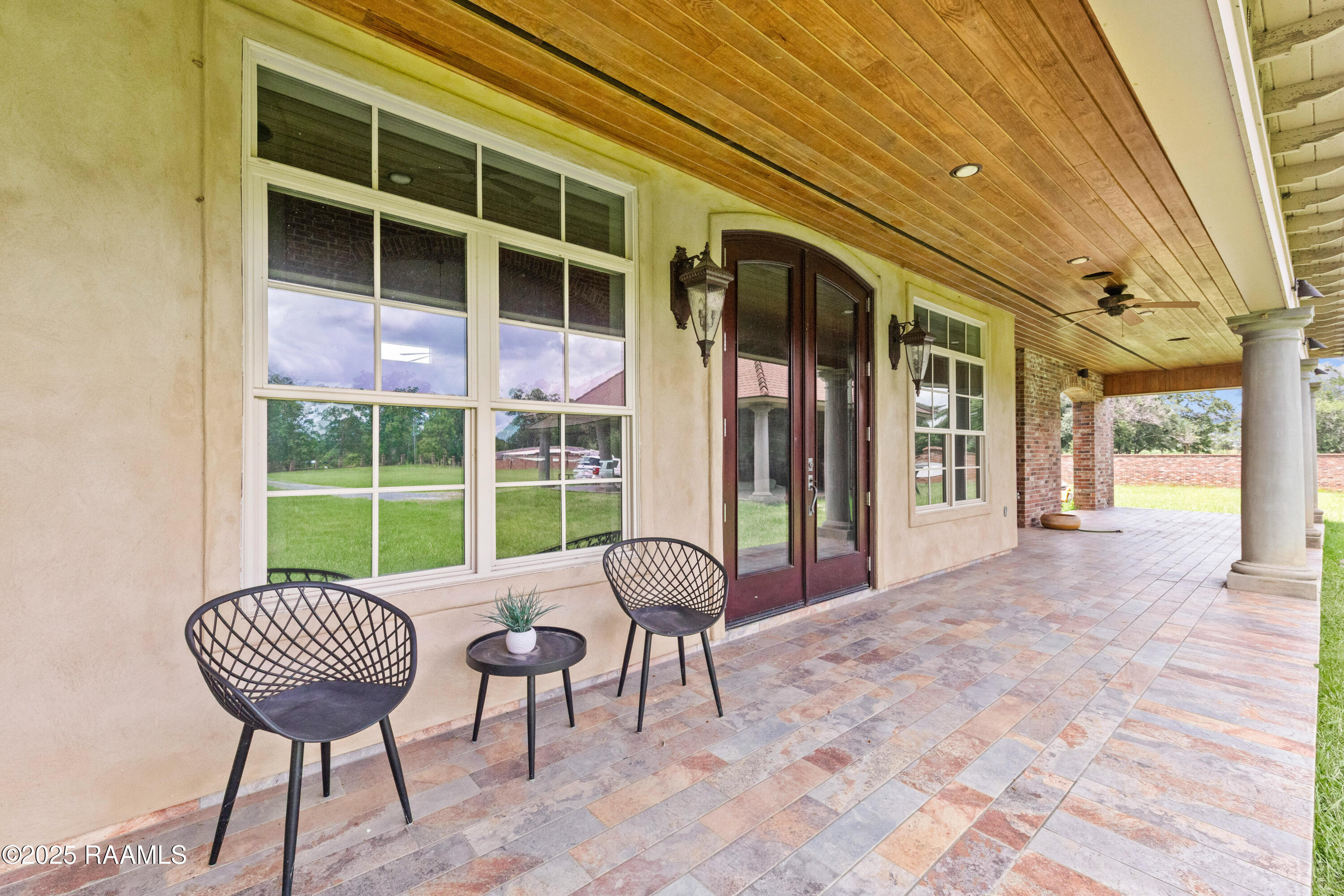 1042 Fontelieu Rd Street St. Martinville, LA 70582 - Photo 12 of 32 Front Porch