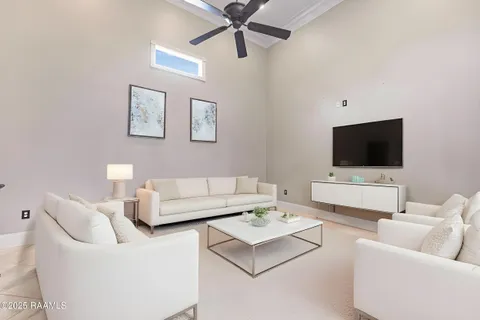 $485,000 | 1042 Fontelieu Rd Street, St. Martinville, LA 70582