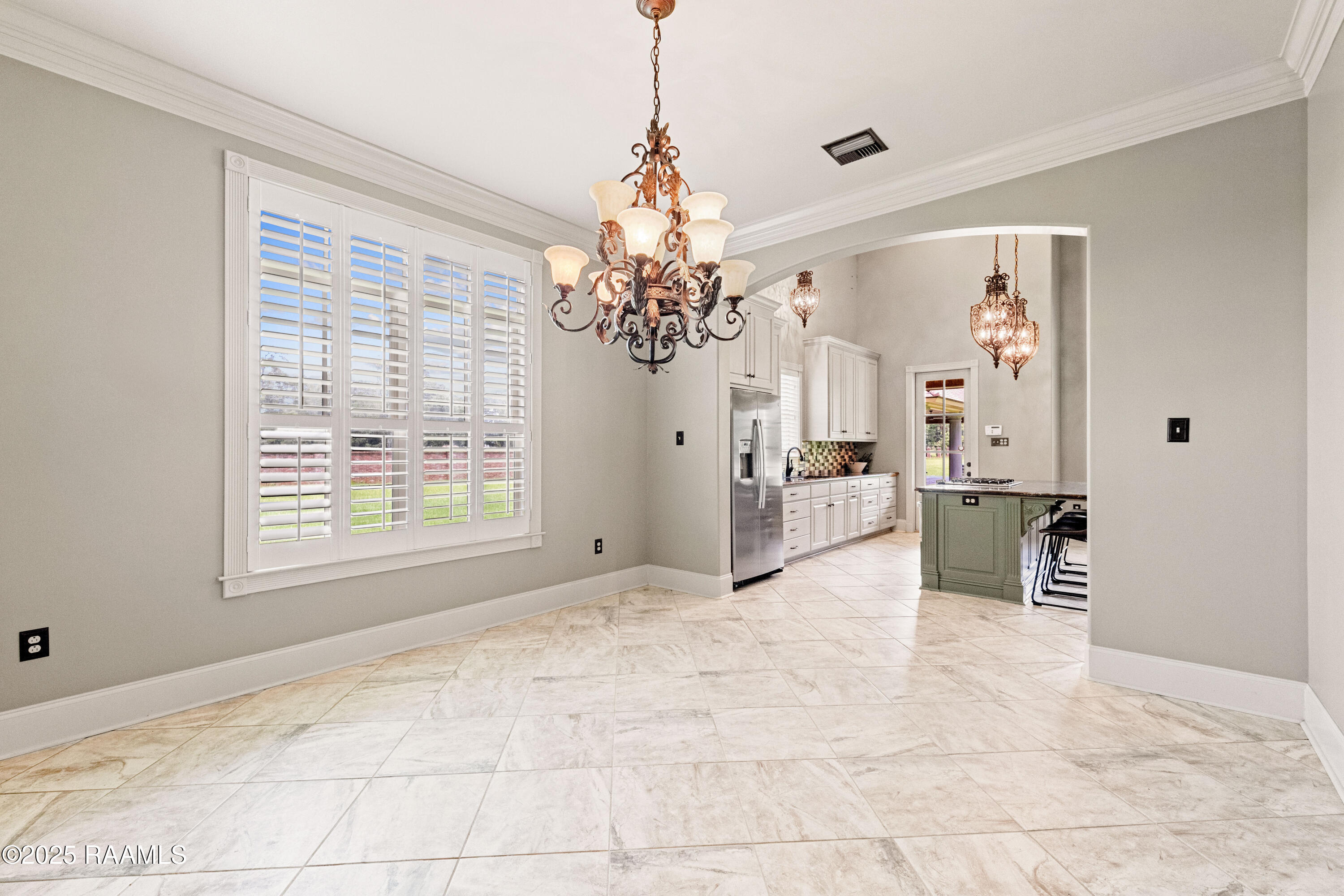1042 Fontelieu Rd Street St. Martinville, LA 70582 - Photo 28 of 32 Dining Room