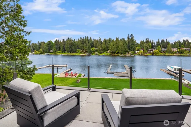 $17,950,000 | 3234 78th Place Northeast, Medina, WA 98039