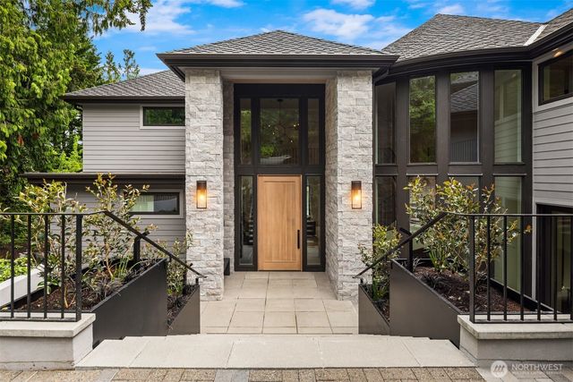 $17,950,000 | 3234 78th Place Northeast, Medina, WA 98039