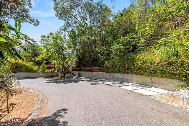 $1,589,000 | 2016 Mt Prospect Drive, Topanga, CA 90290