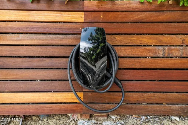 $1,589,000 | 2016 Mt Prospect Drive, Topanga, CA 90290