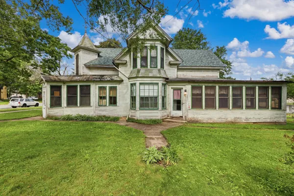 $194,900 | 400 West Main Street, Belle Plaine, MN 56011