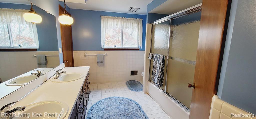 7924 Graham Road Jeddo, MI 48032 - Photo 36 of 58
