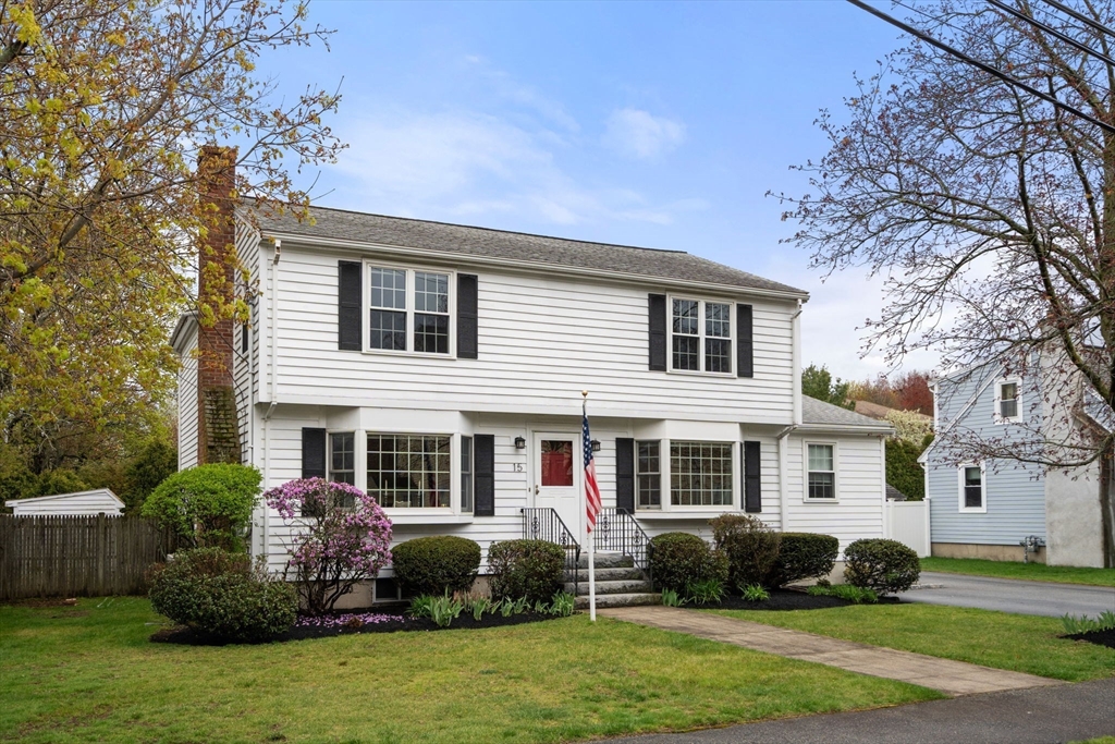 15 Walton Street Wakefield, MA 01880 - Photo 2 of 39