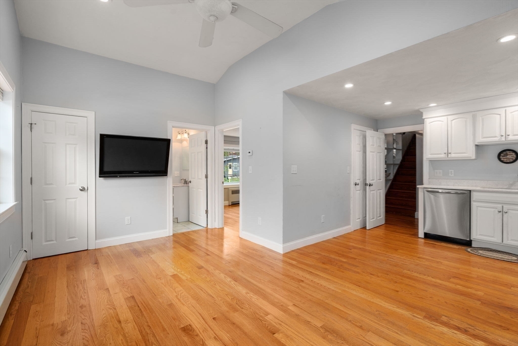 15 Walton Street Wakefield, MA 01880 - Photo 21 of 39