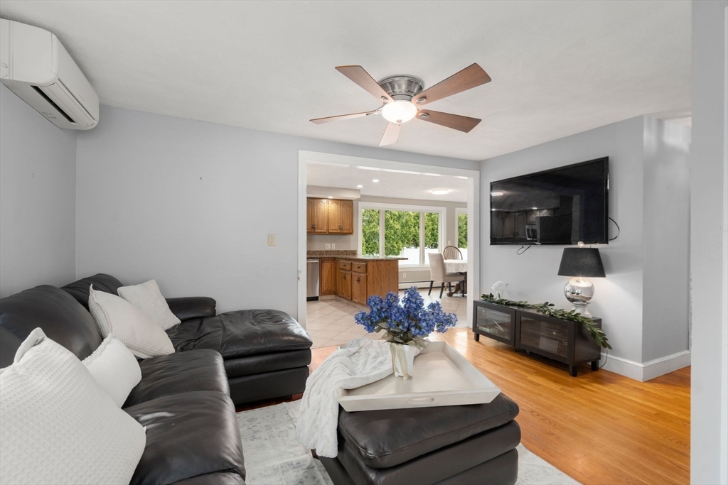 15 Walton Street Wakefield, MA 01880 - Photo 8 of 39