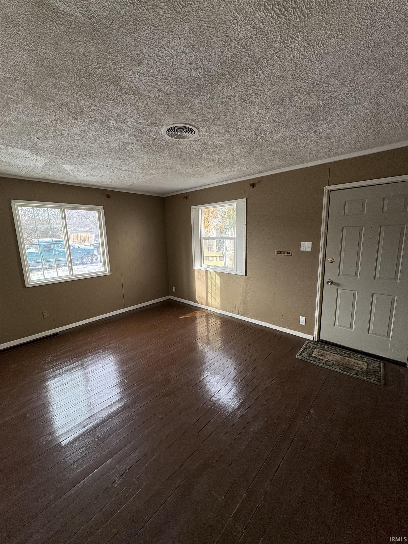 3419 Robinwood Drive Fort Wayne, IN 46806 - Photo 4 of 21