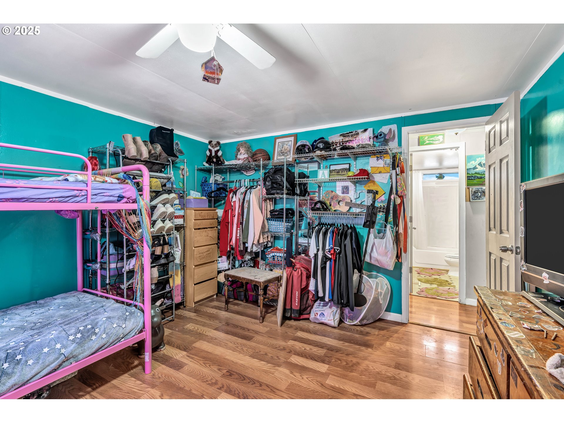 5885 Northeast Jacobson Street, Unit 70 Hillsboro, OR 97124 - Photo 15 of 29 a view of a garage