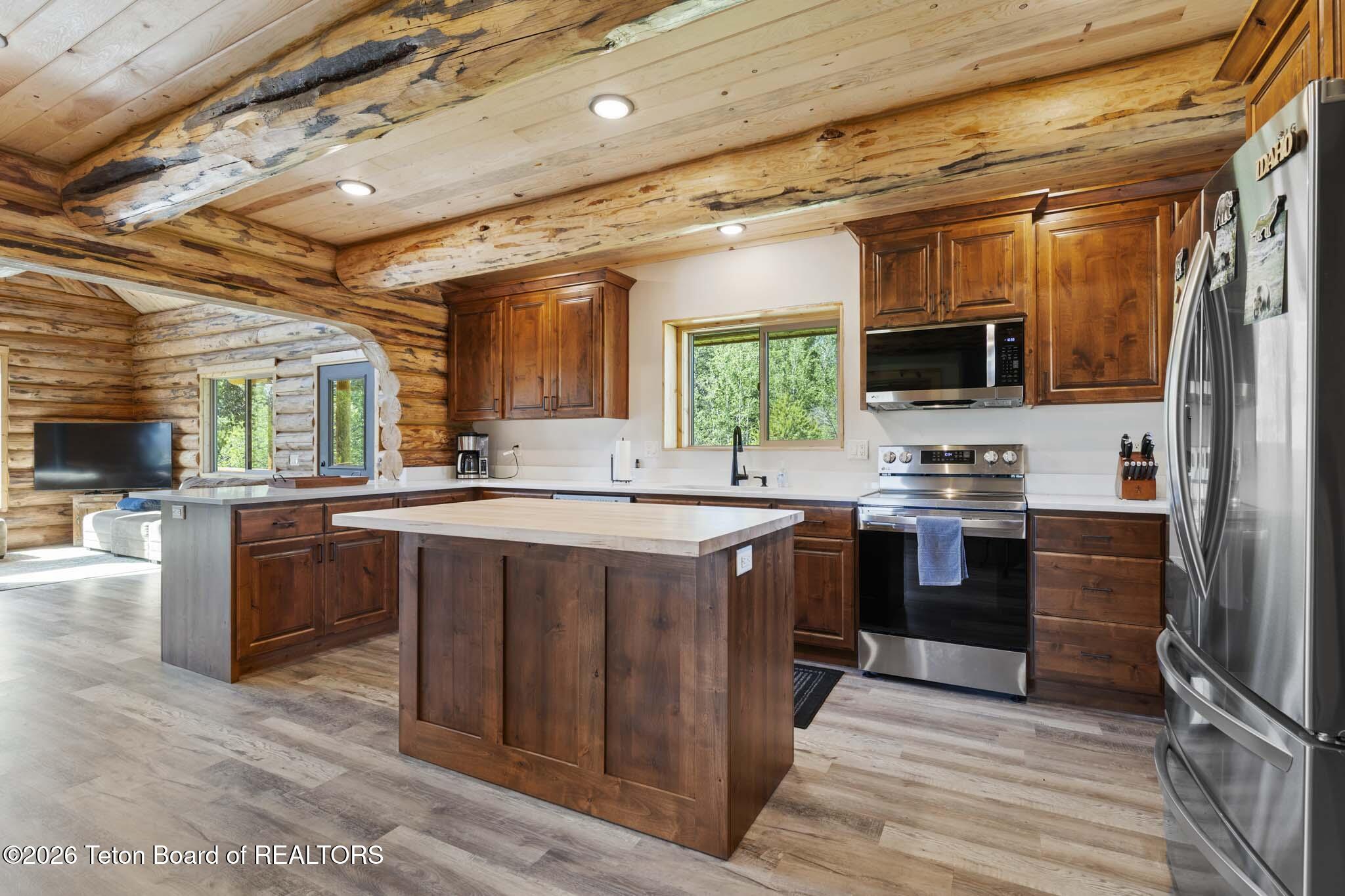 1644 Shadow Loop South Ashton, ID 83420 - Photo 10 of 47 9