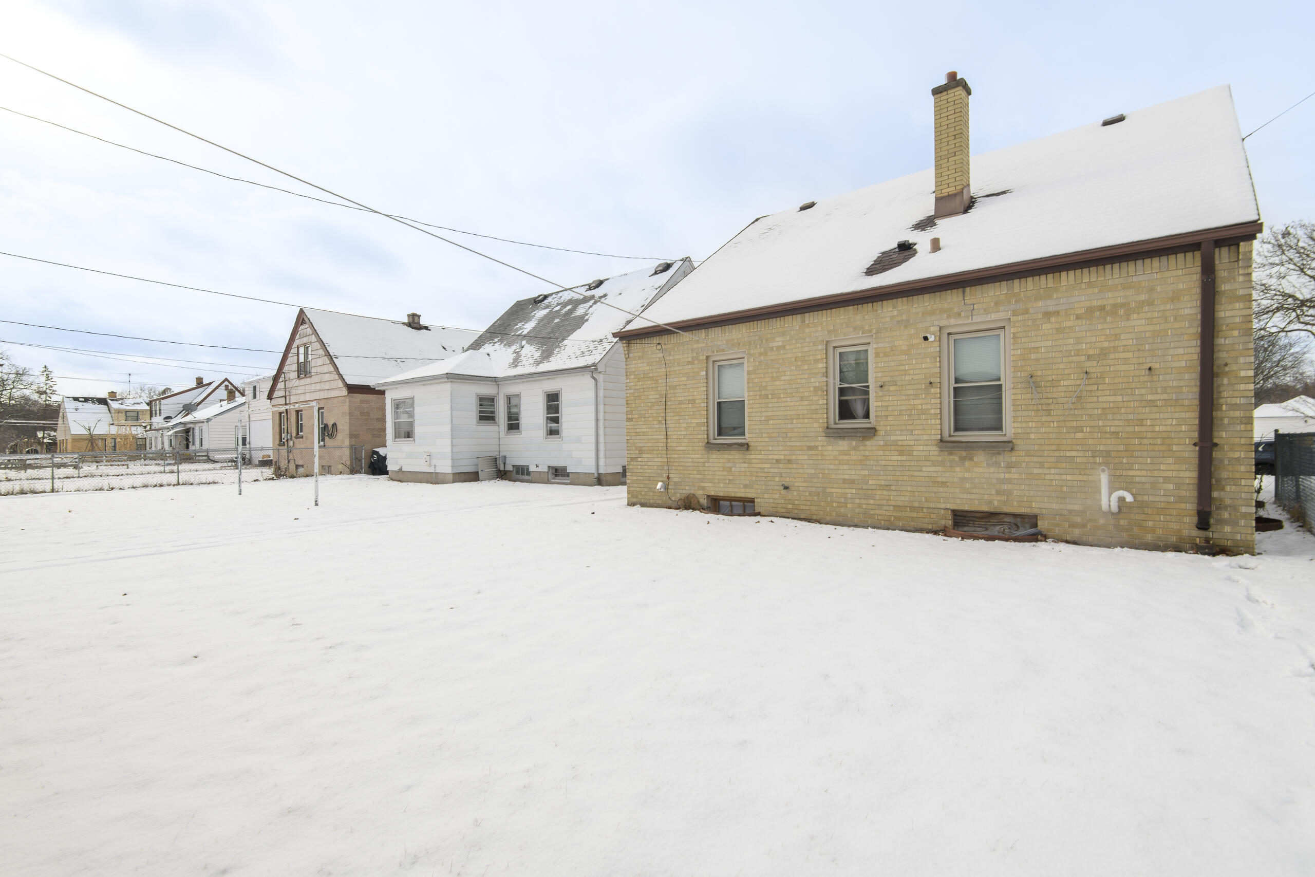 4460 North 42nd Street Milwaukee, WI 53209 - Photo 23 of 25 Backyard
