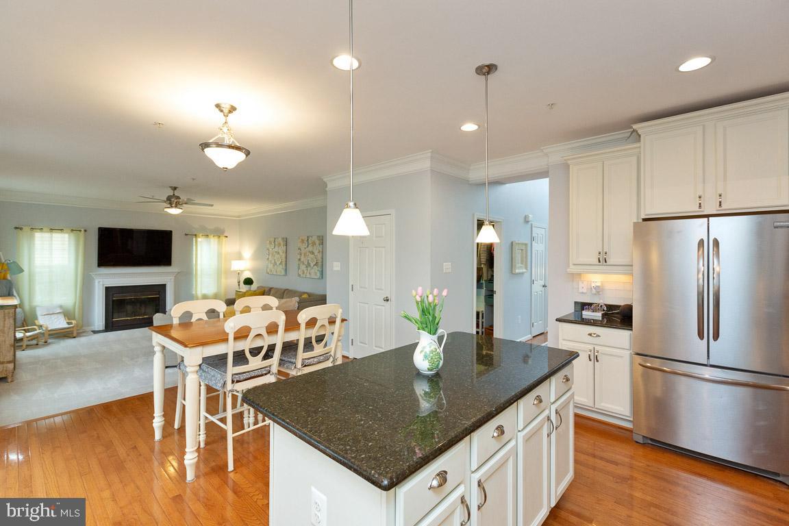 7420 Rimrock Court New Market, MD 21774 - Photo 14 of 62 Island overlooking Family Room