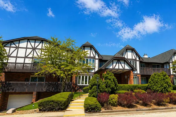 $59,900 | 8900 North Park Plaza Court, Unit 112, Brown Deer, WI 53223