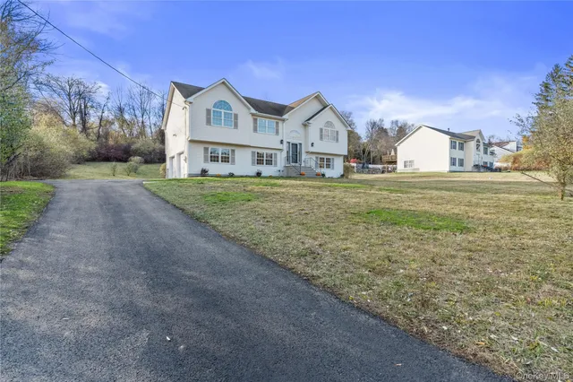 $719,000 | 11 Meadow Drive, Carmel, NY 10512