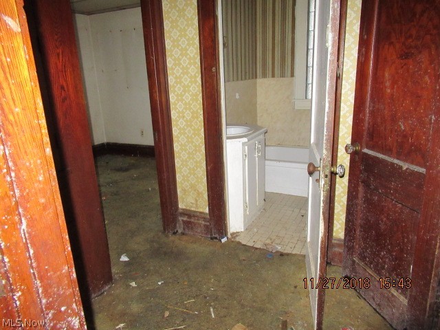 855 Chalker Street Akron, OH 44310 - Photo 6 of 12 Gallery Image 6