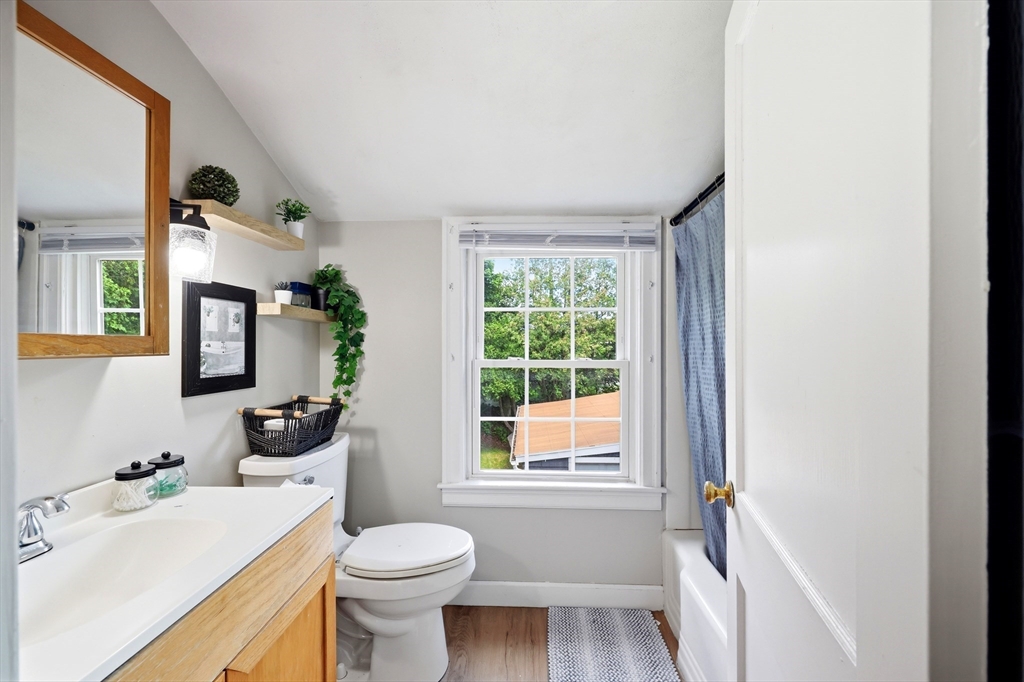 15 Lucerne Road Springfield, MA 01119 - Photo 12 of 22