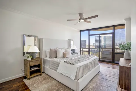 $375,000 | 15 Greenway Plaza, Unit 12D, Houston, TX 77046