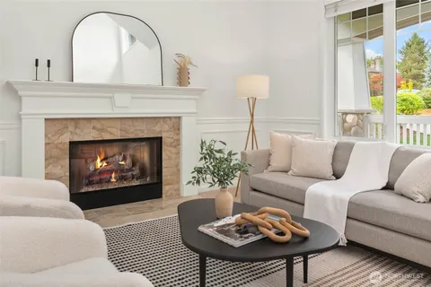 $2,100,000 | 13711 Northeast 135th Place, Kirkland, WA 98034