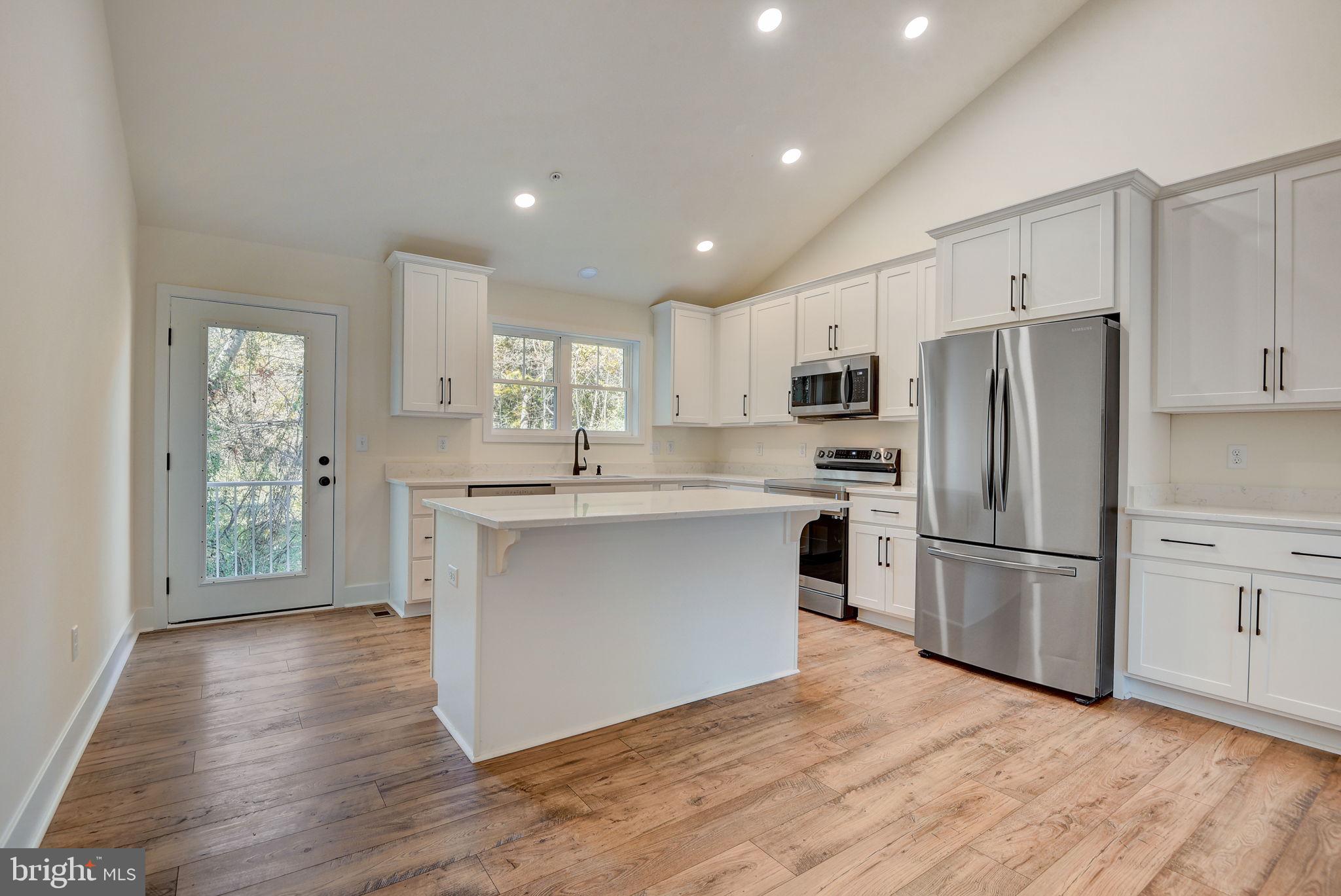 8160 Hog Neck Road Pasadena, MD 21122 - Photo 12 of 43 Gallery Image 12
