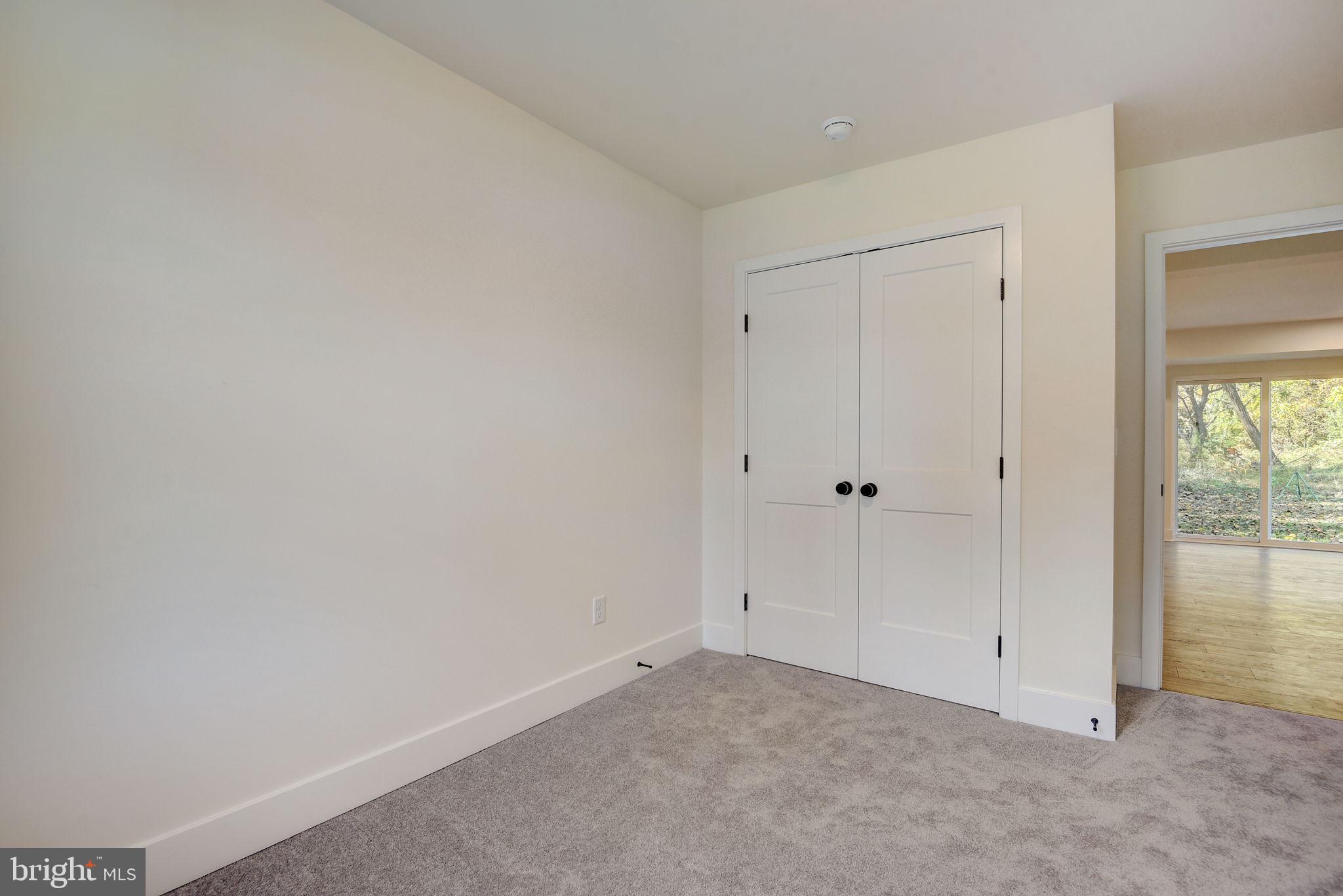 8160 Hog Neck Road Pasadena, MD 21122 - Photo 29 of 43 Gallery Image 29