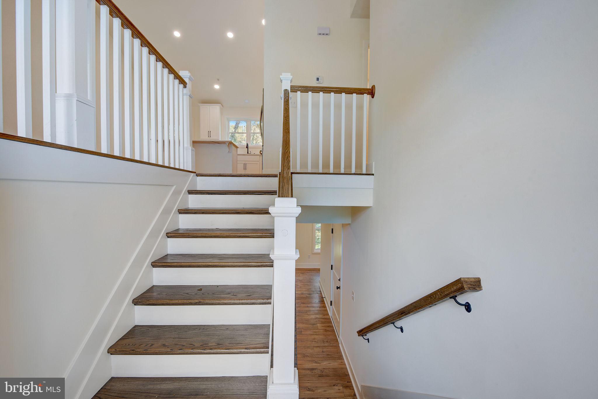 8160 Hog Neck Road Pasadena, MD 21122 - Photo 4 of 43 Gallery Image 4