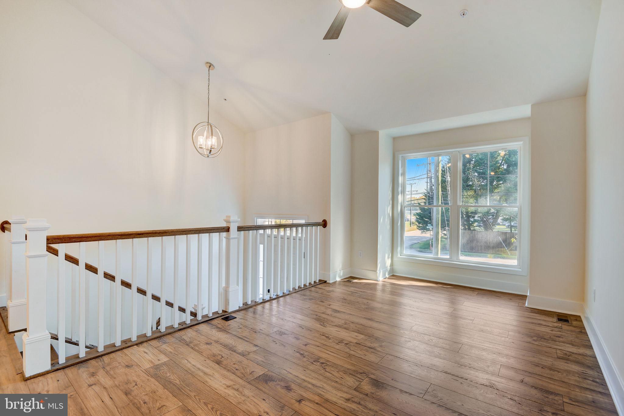 8160 Hog Neck Road Pasadena, MD 21122 - Photo 5 of 43 Gallery Image 5