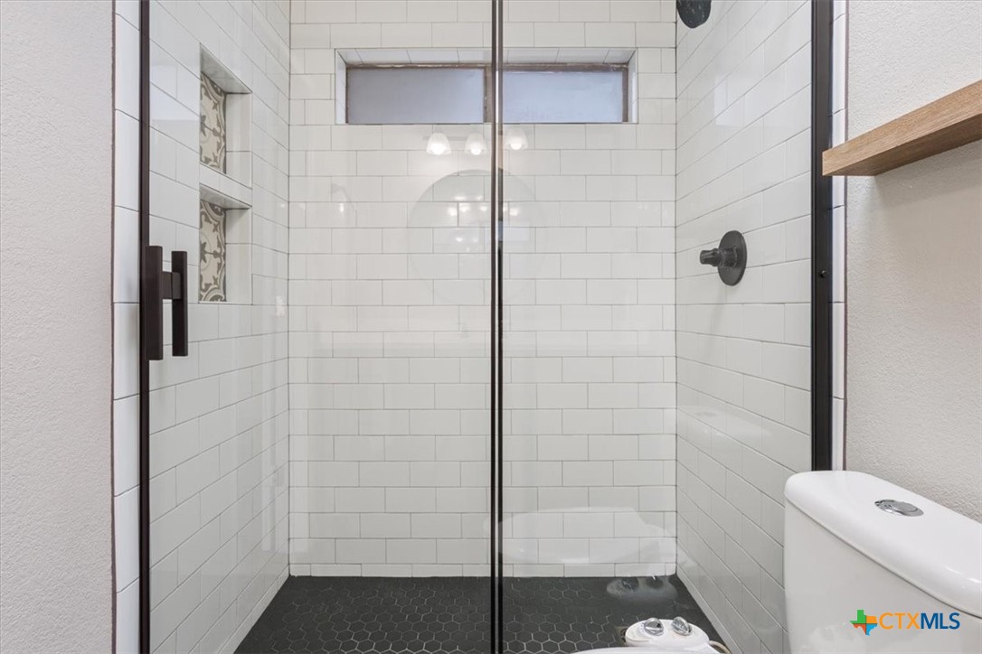 4005 Trailwood Drive Temple, TX 76502 - Photo 19 of 31 a bathroom with a shower