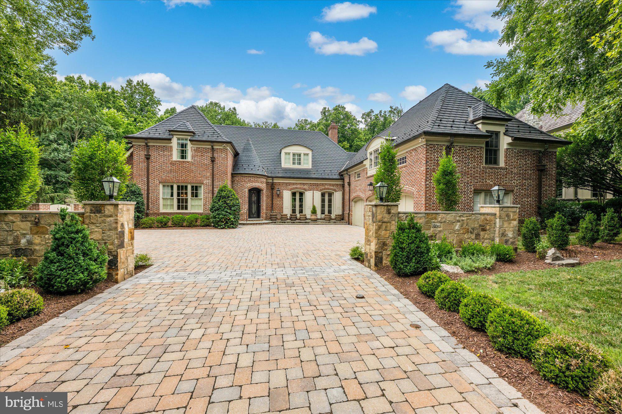 8402 Rapley Ridge Lane Potomac, MD 20854 - Photo 4 of 22 Gallery Image 4