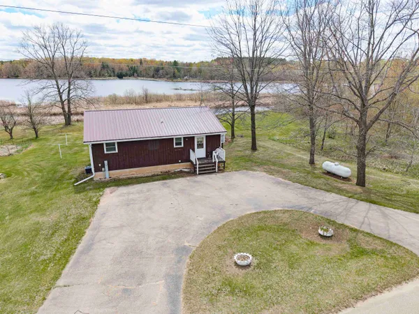 $278,000 | 321 Lake Drive, Gresham, WI 54128