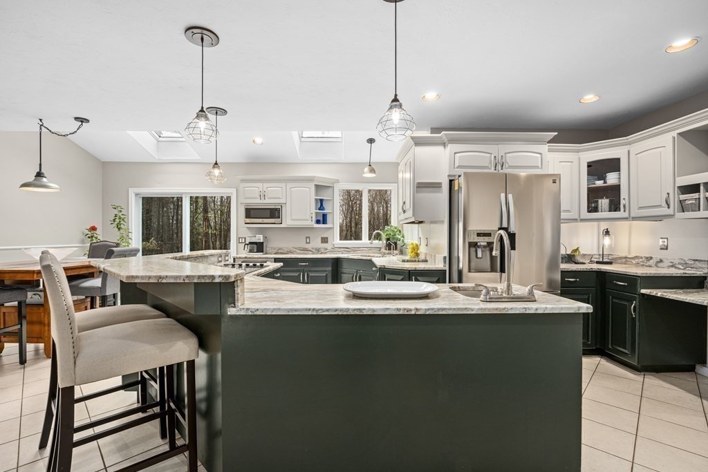 35 Smith Road Northborough, MA 01532 - Photo 10 of 39 Gallery Image 10