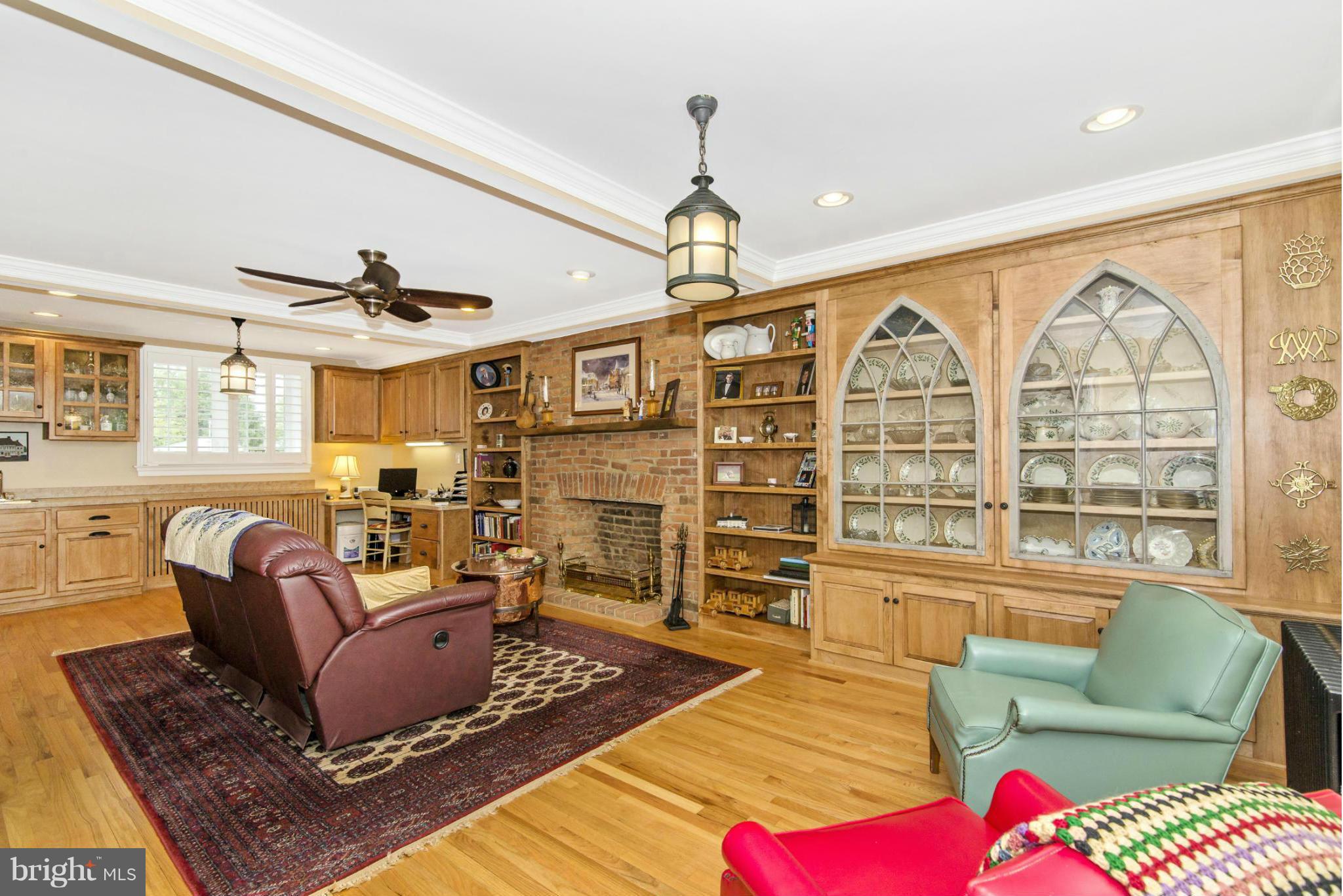 8203 Rocky Ridge Road Thurmont, MD 21788 - Photo 8 of 30 Living Room