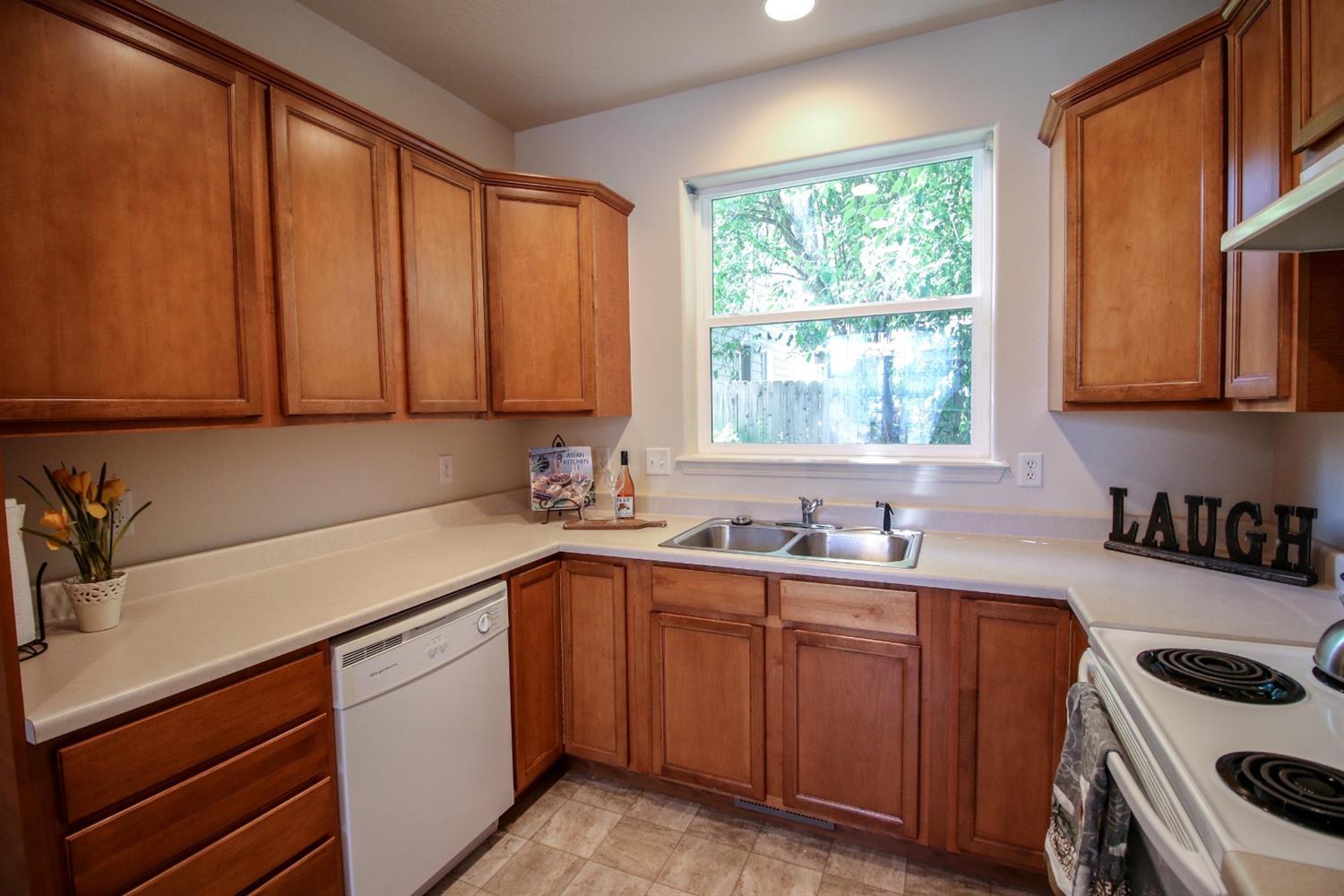 255 North 6th Street Central Point, OR 97502 - Photo 9 of 26 Additional Photo