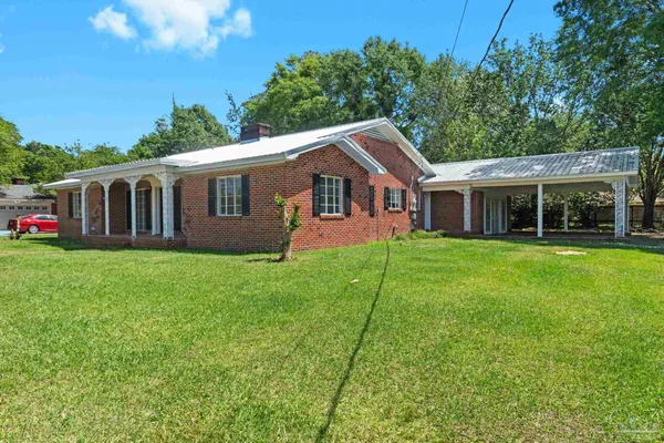 $239,900 | 402 East Poplar Street, Atmore, AL 36502