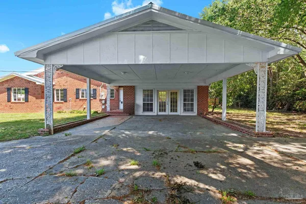 $239,900 | 402 East Poplar Street, Atmore, AL 36502